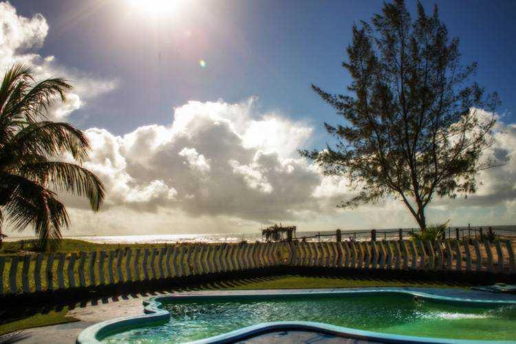 Chales Suites Pe Na Areia グアイビム エクステリア 写真